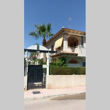 La Casa De La Palmera Apartman Torrevieja Kültér fotó