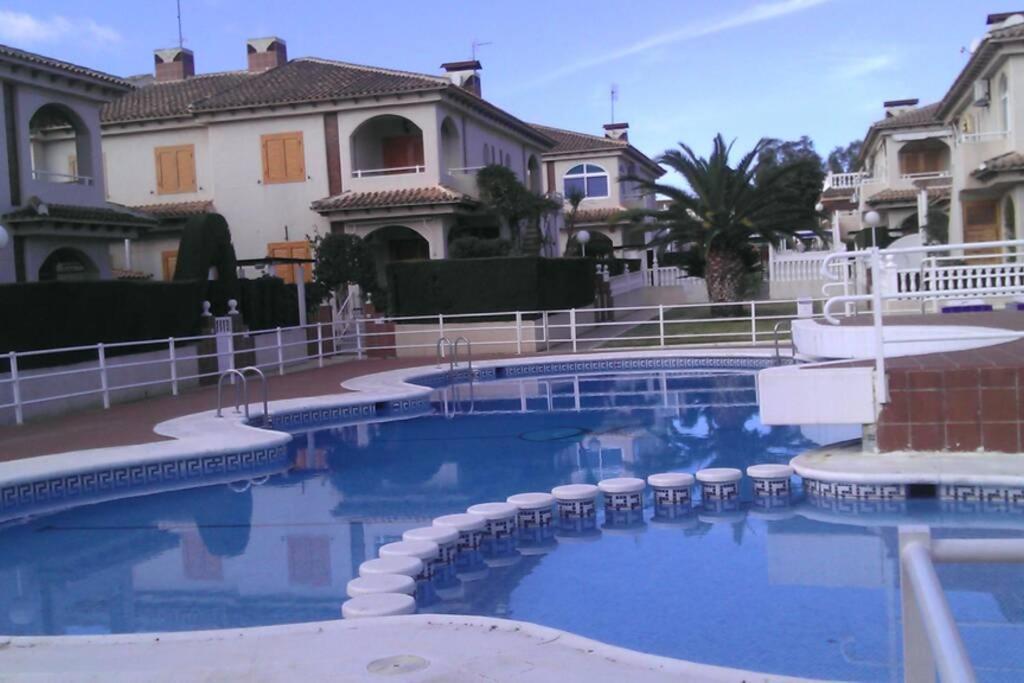 La Casa De La Palmera Apartman Torrevieja Kültér fotó
