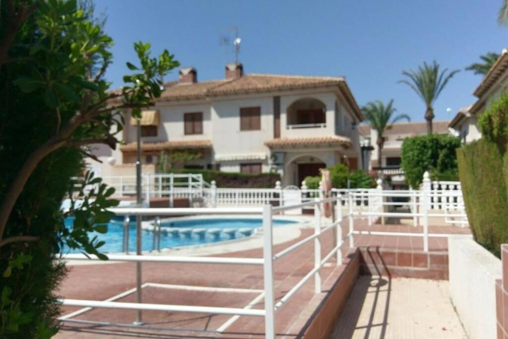 La Casa De La Palmera Apartman Torrevieja Kültér fotó